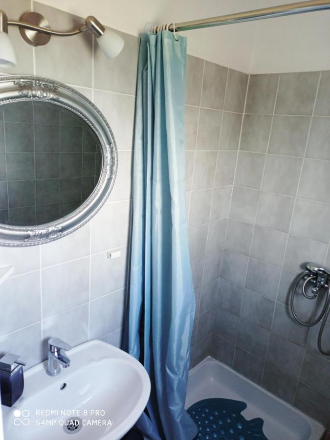 Boni02 Apartment Gdinj Екстериор снимка