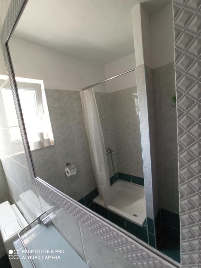 Boni02 Apartment Gdinj Екстериор снимка