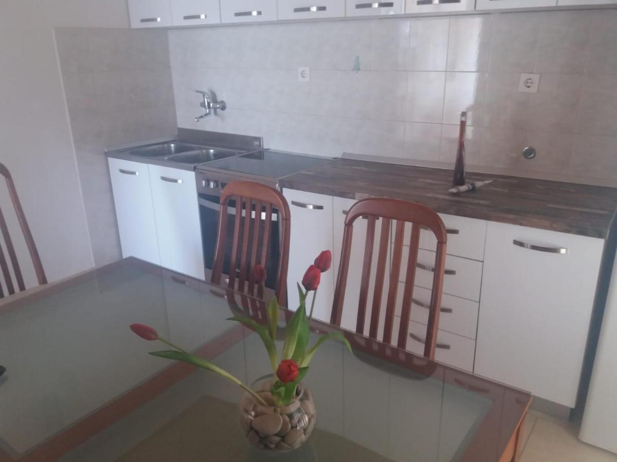 Boni02 Apartment Gdinj Екстериор снимка