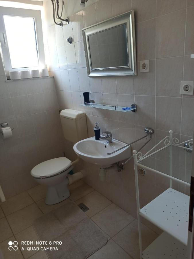 Boni02 Apartment Gdinj Екстериор снимка